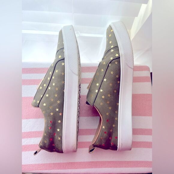 KAANAS Army green and gold with stars casual shoes. SIZE 7. Brand new! Worn 1X - Picture 4 of 8